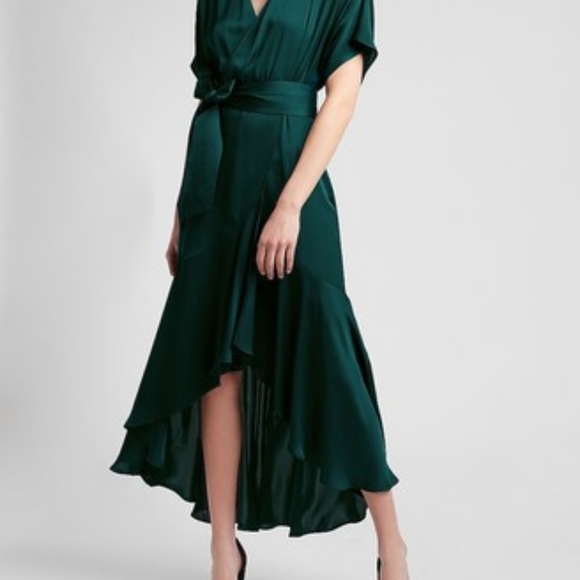 Brand: Express Size: M Color: Green - Picture 2 of 3